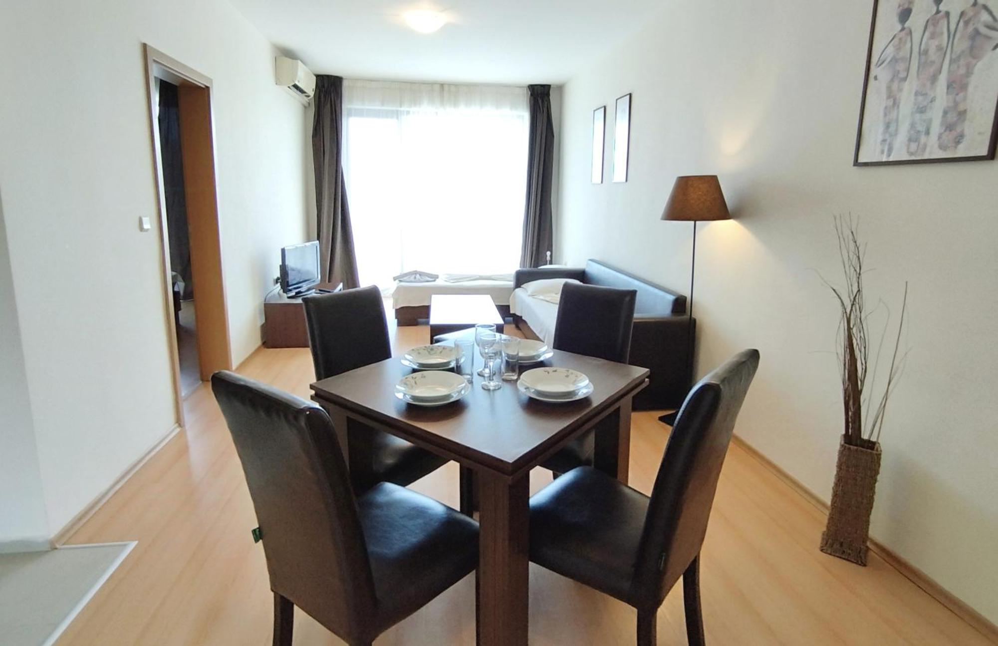 New Line Village Apartments Napospart Kültér fotó