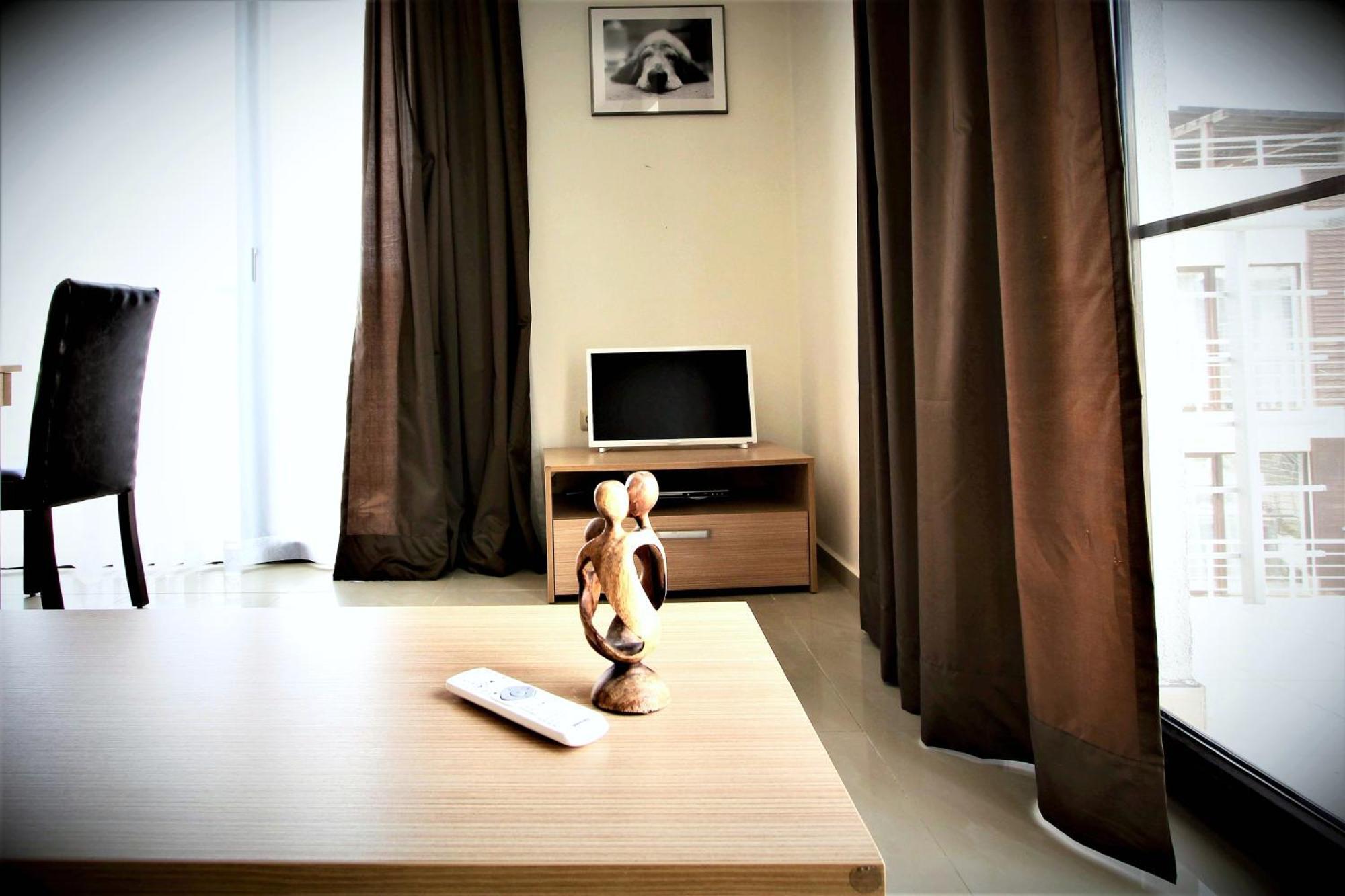 New Line Village Apartments Napospart Kültér fotó