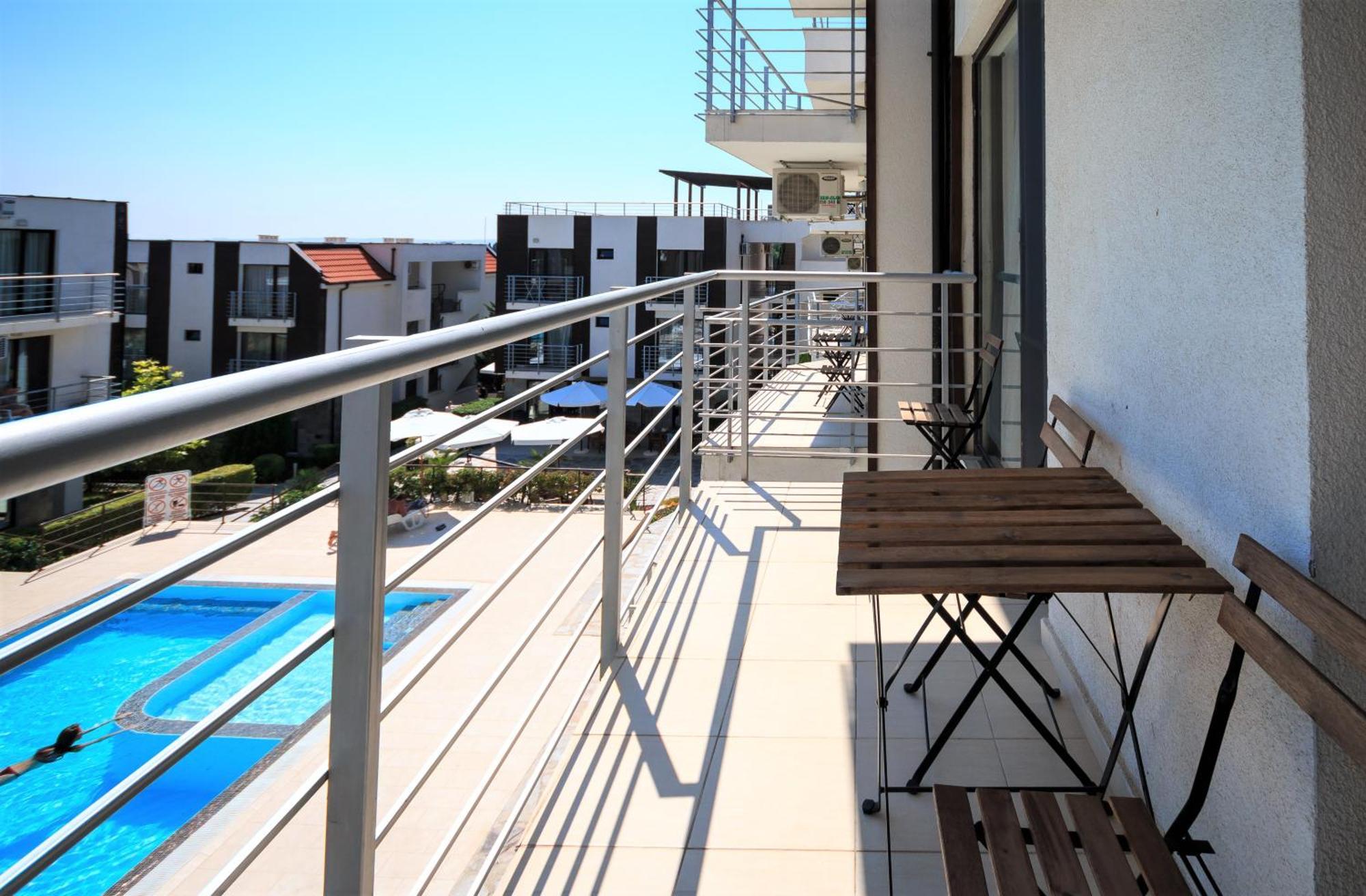 New Line Village Apartments Napospart Kültér fotó